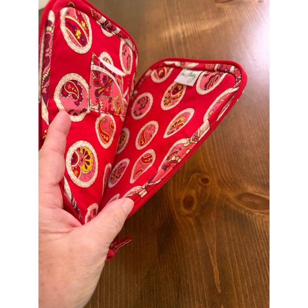 Vera Bradley Raspberry Fizz Quilted Tablet Sleeve Paisley Zip Case Pink Red